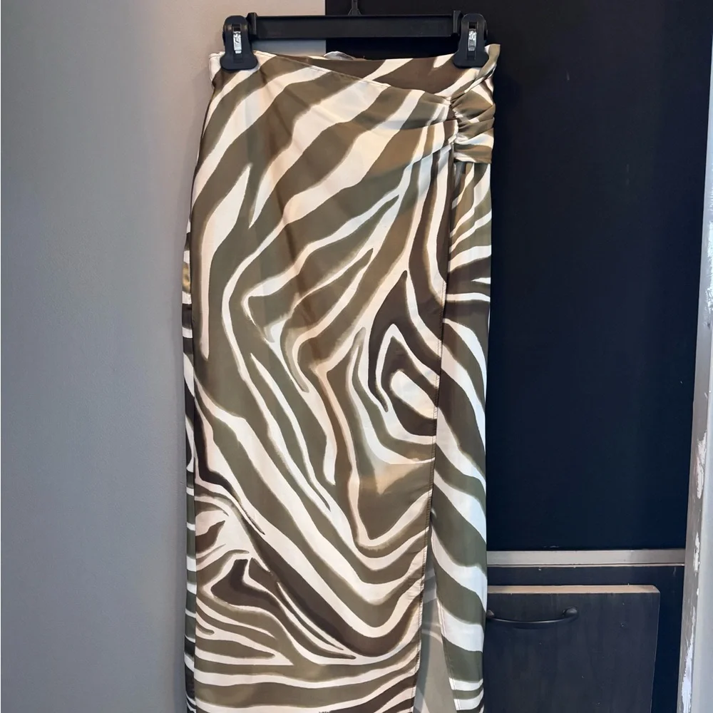 Zara Olive and White Zebra Pencil Skirt - Picture 3 of 4